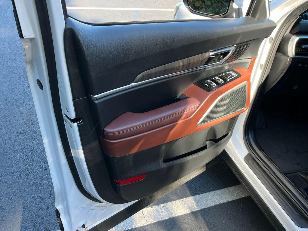 used 2023 Kia Telluride car, priced at $37,649