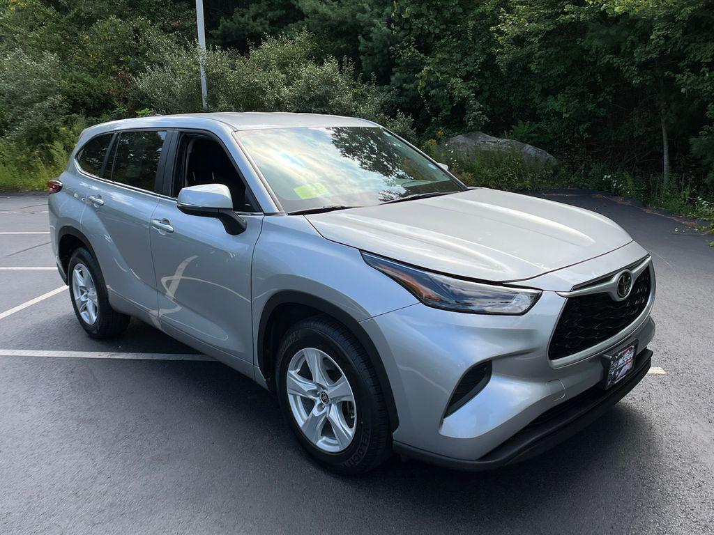 used 2023 Toyota Highlander car, priced at $27,714