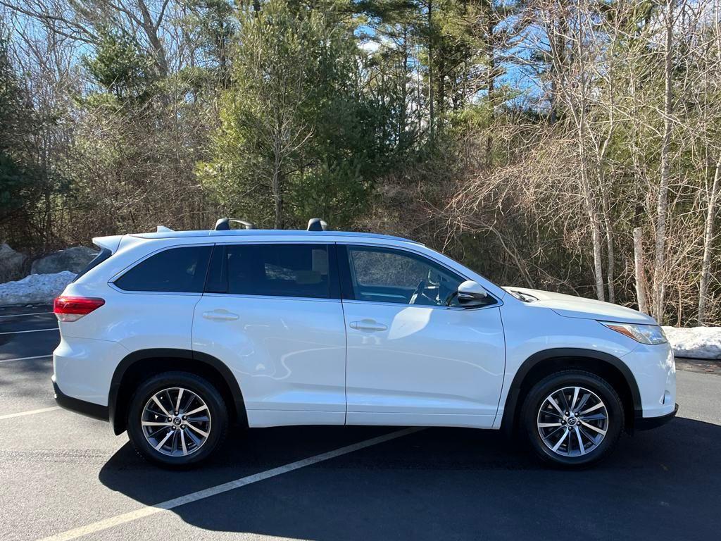 used 2017 Toyota Highlander car, priced at $26,442