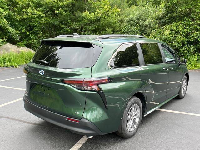 new 2025 Toyota Sienna car, priced at $43,385