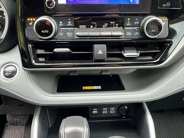 used 2024 Toyota Highlander car, priced at $44,522