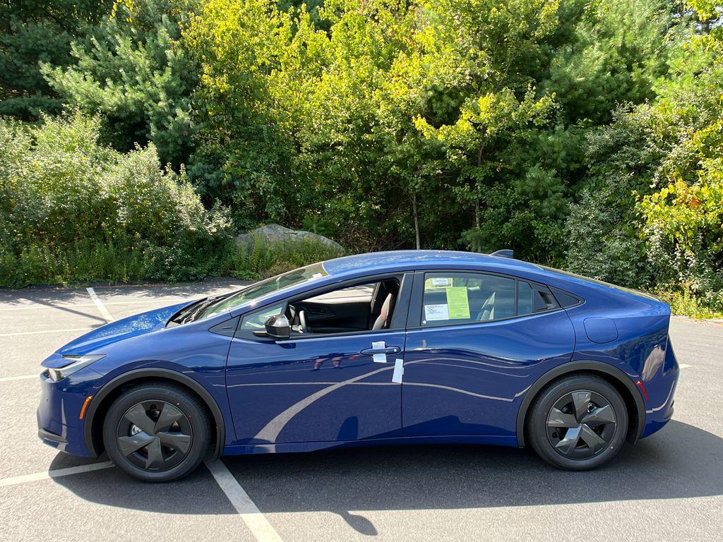 new 2026 Toyota Prius Plug-In Hybrid car, priced at $34,717
