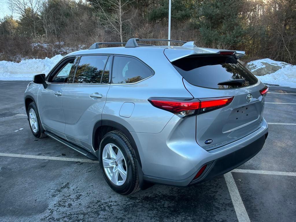 used 2021 Toyota Highlander car, priced at $32,336