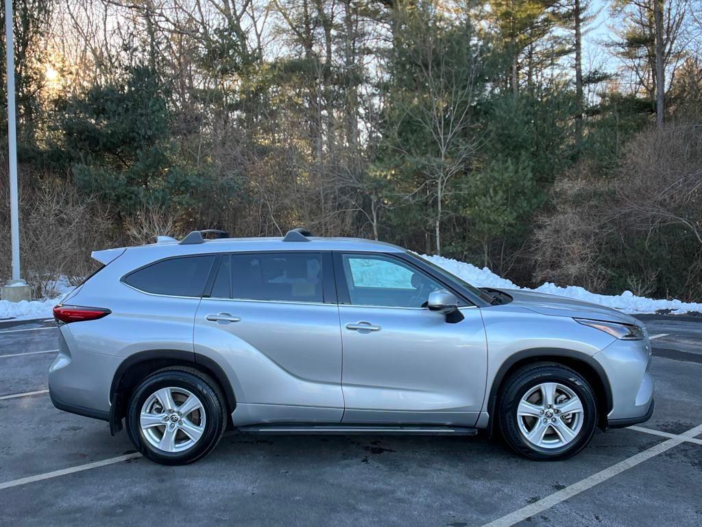 used 2021 Toyota Highlander car, priced at $32,336