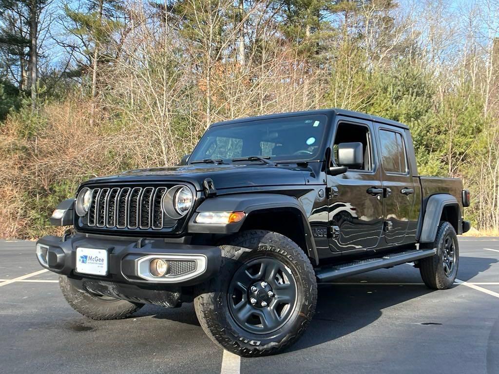 used 2024 Jeep Gladiator car, priced at $41,282