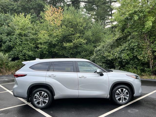 used 2024 Toyota Highlander car, priced at $40,973