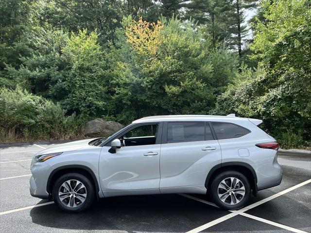 used 2024 Toyota Highlander car, priced at $40,973