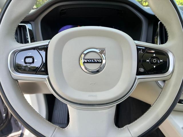 used 2022 Volvo XC60 car, priced at $43,995