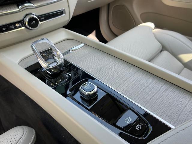 used 2022 Volvo XC60 car, priced at $43,995