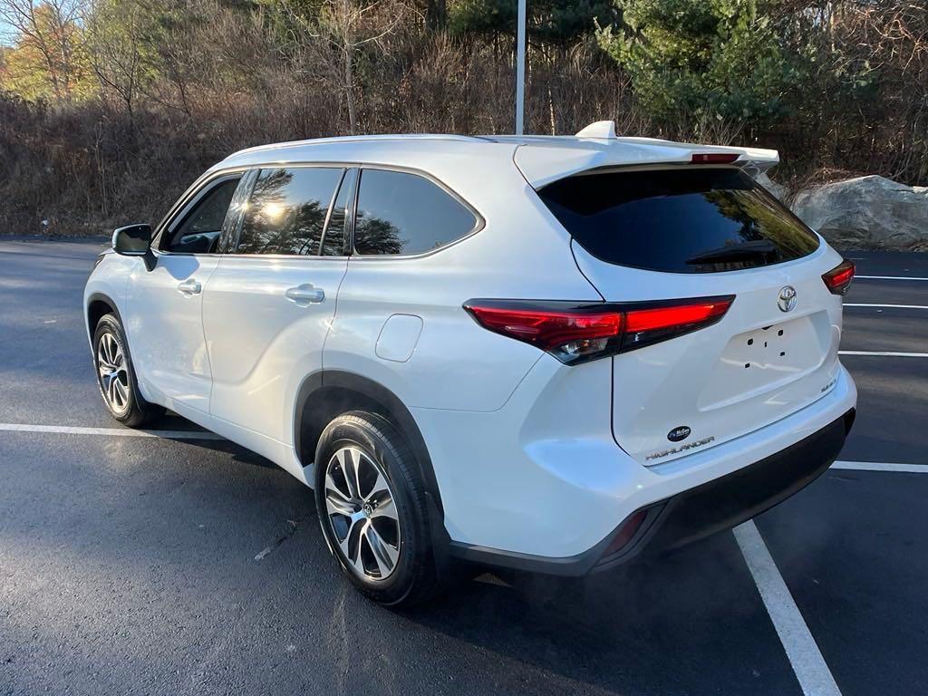 used 2021 Toyota Highlander car, priced at $29,987