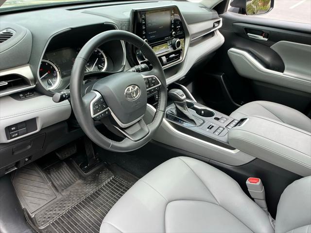 used 2022 Toyota Highlander car, priced at $37,223