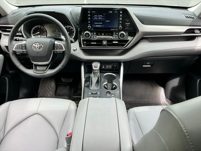 used 2022 Toyota Highlander car, priced at $37,223