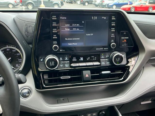 used 2022 Toyota Highlander car, priced at $37,223