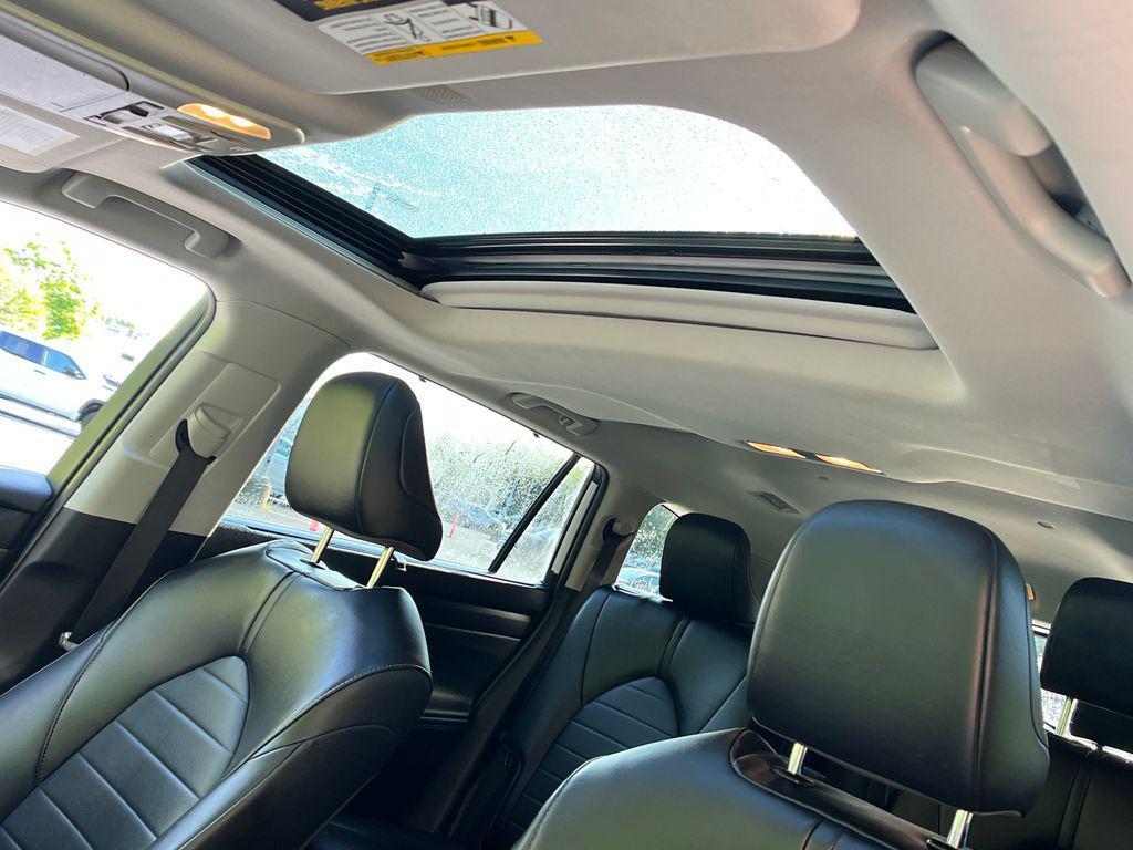 used 2022 Toyota Highlander car, priced at $37,829