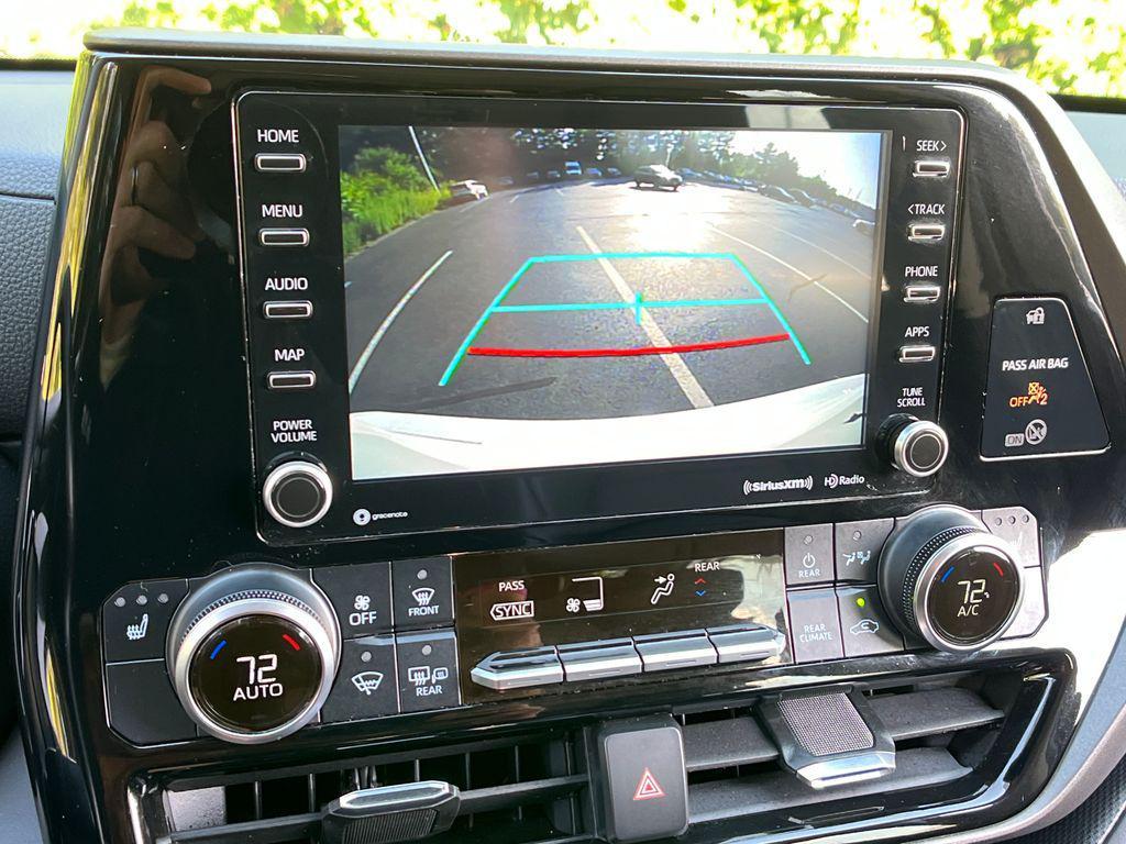 used 2022 Toyota Highlander car, priced at $37,829