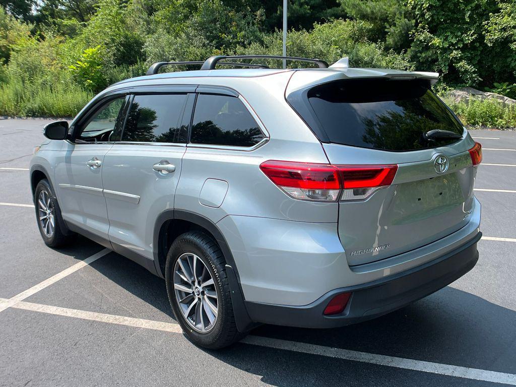 used 2019 Toyota Highlander car, priced at $25,369