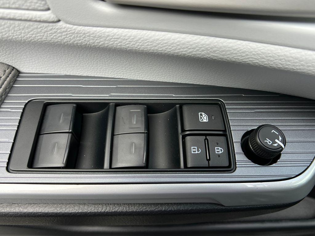 new 2025 Toyota Sienna car, priced at $43,465