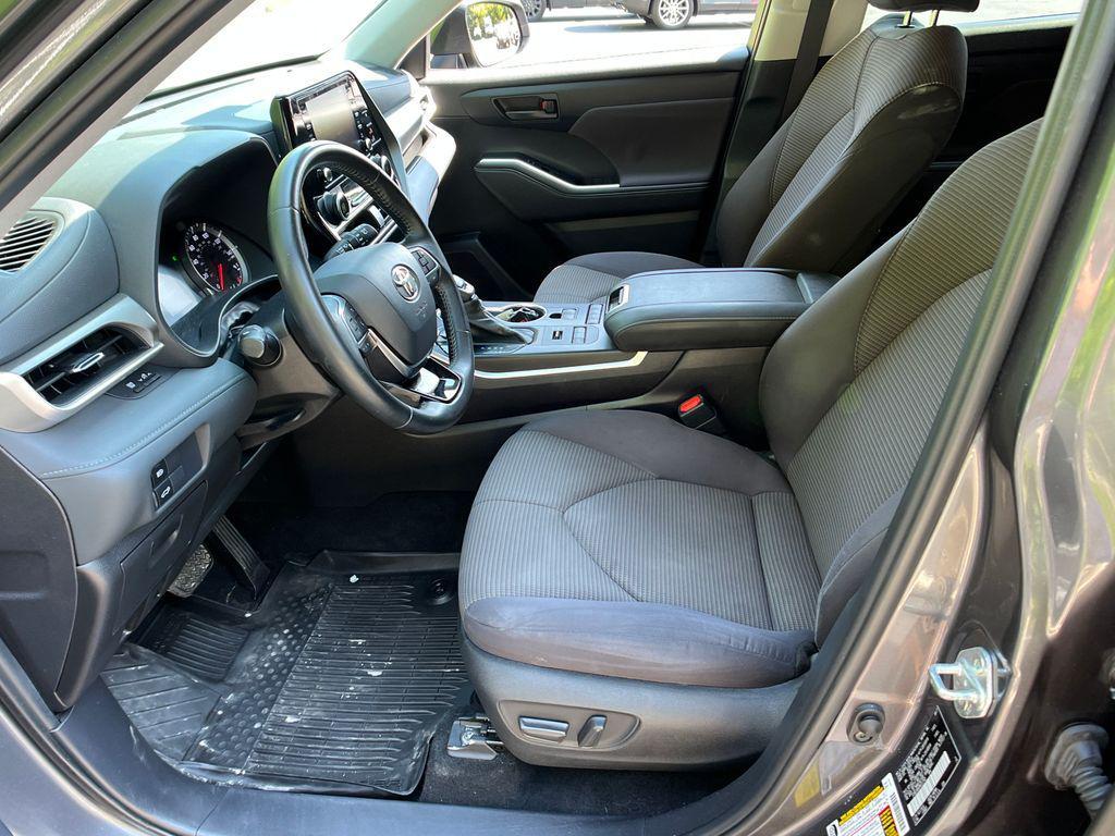 used 2021 Toyota Highlander car, priced at $28,398