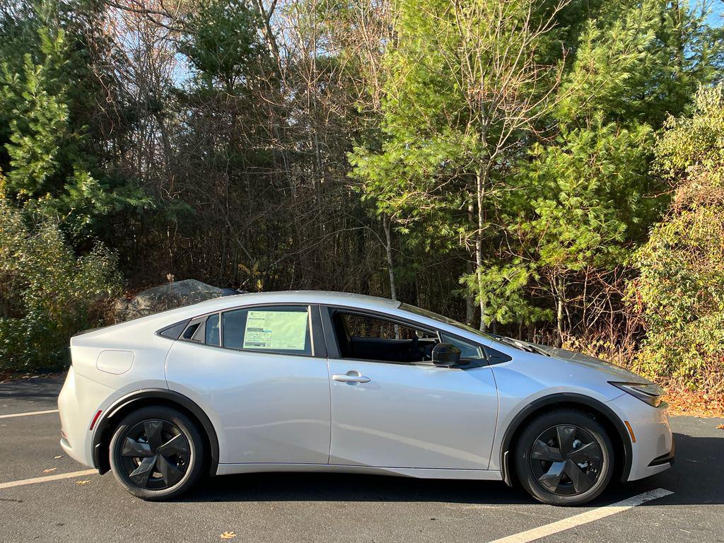 new 2026 Toyota Prius Plug-In Hybrid car, priced at $34,543