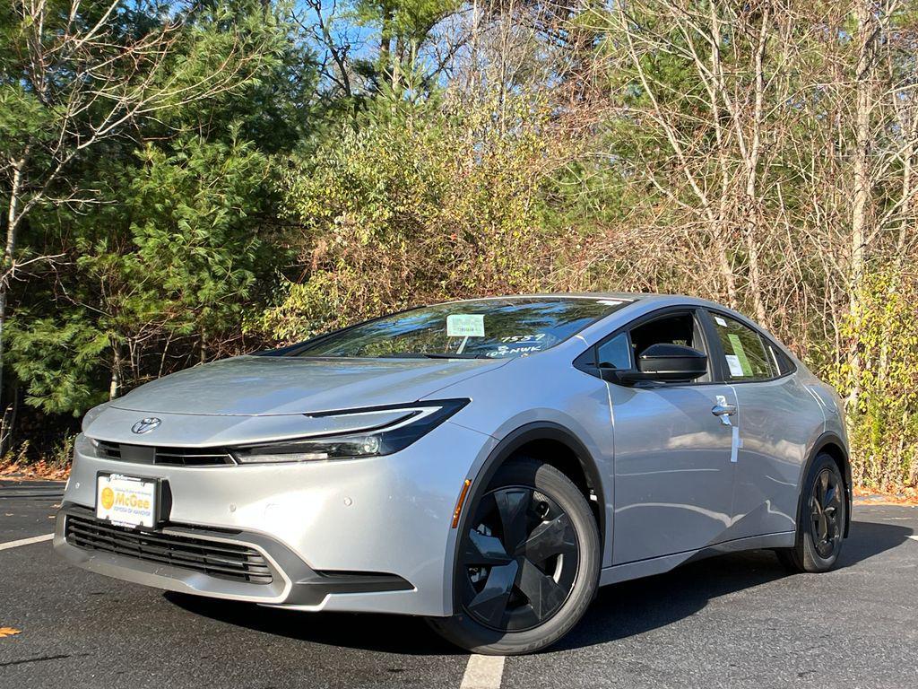 new 2026 Toyota Prius Plug-In Hybrid car, priced at $34,543