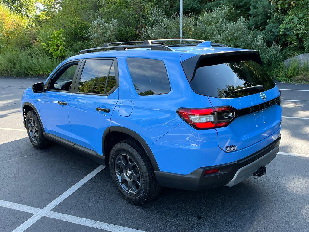 used 2023 Honda Pilot car, priced at $39,989