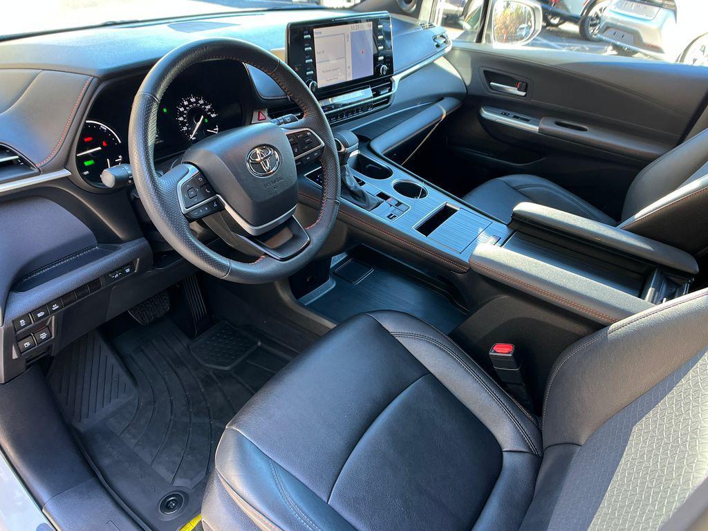used 2024 Toyota Sienna car, priced at $49,987