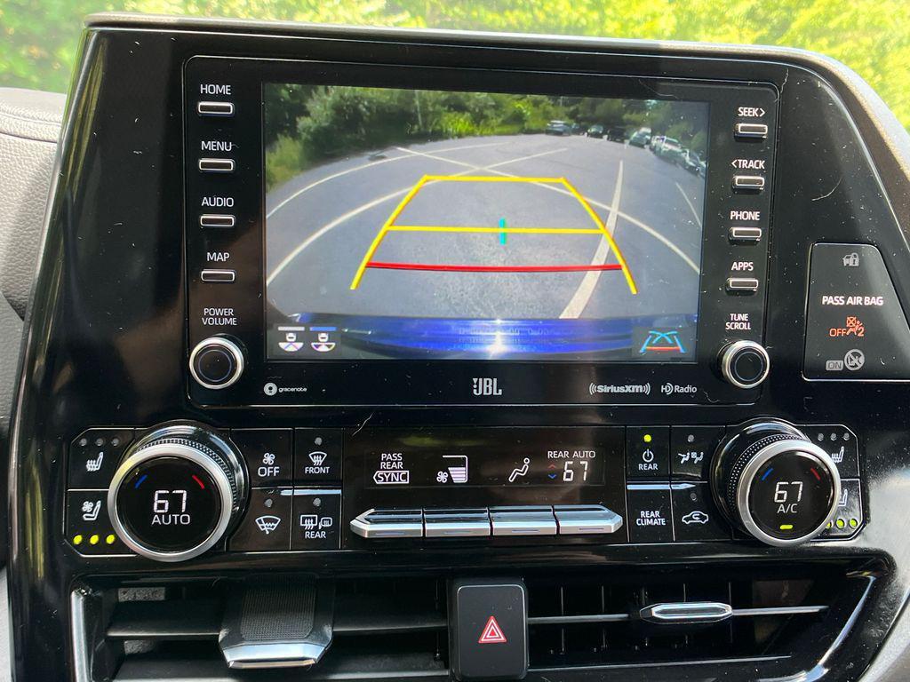 used 2022 Toyota Highlander car, priced at $38,213