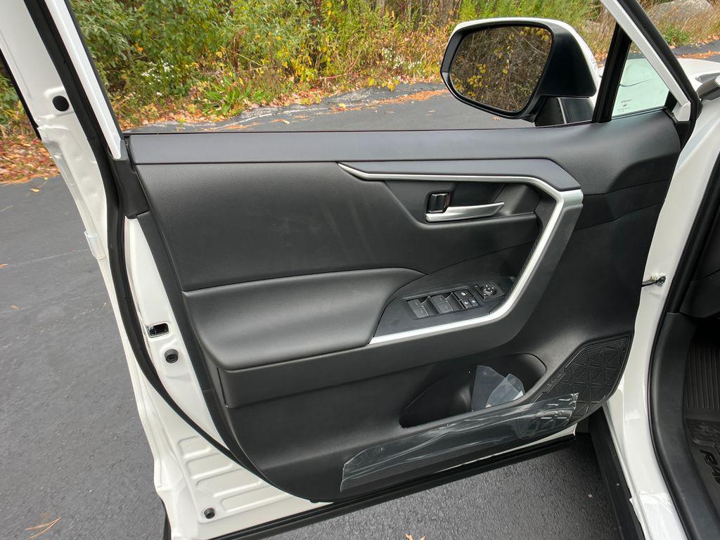 new 2025 Toyota RAV4 car, priced at $35,175