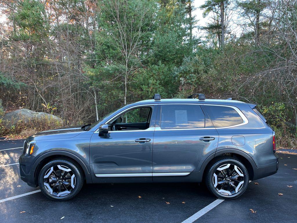 used 2023 Kia Telluride car, priced at $36,859