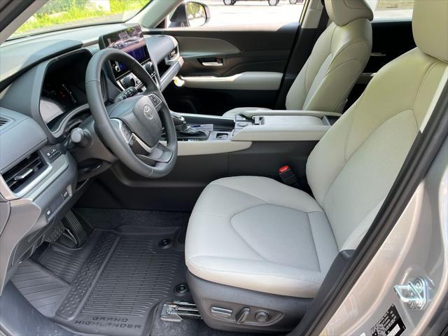new 2025 Toyota Grand Highlander car, priced at $48,723