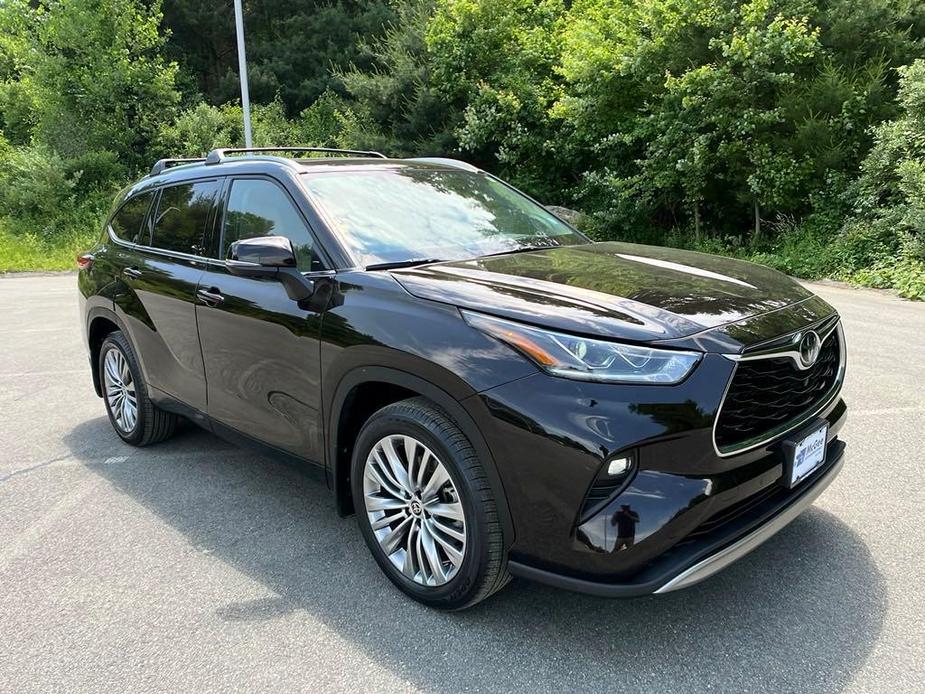 used 2020 Toyota Highlander car, priced at $39,798