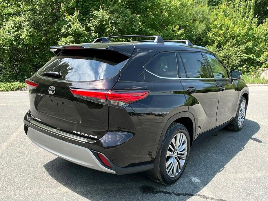 used 2020 Toyota Highlander car, priced at $39,798