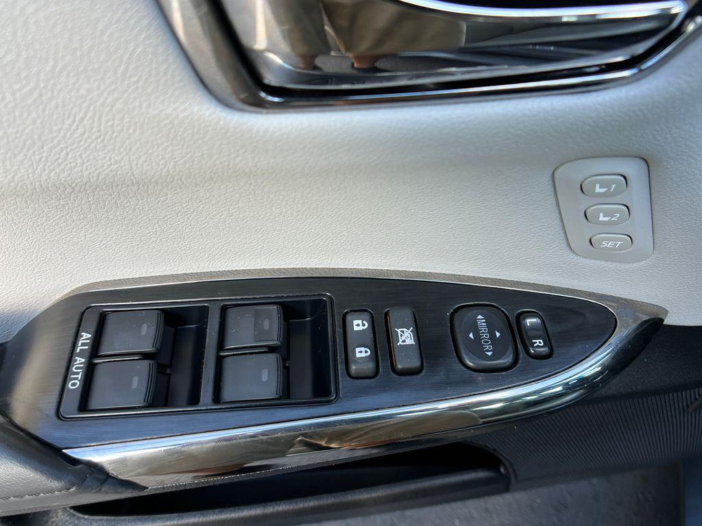 used 2016 Toyota Avalon Hybrid car, priced at $18,925