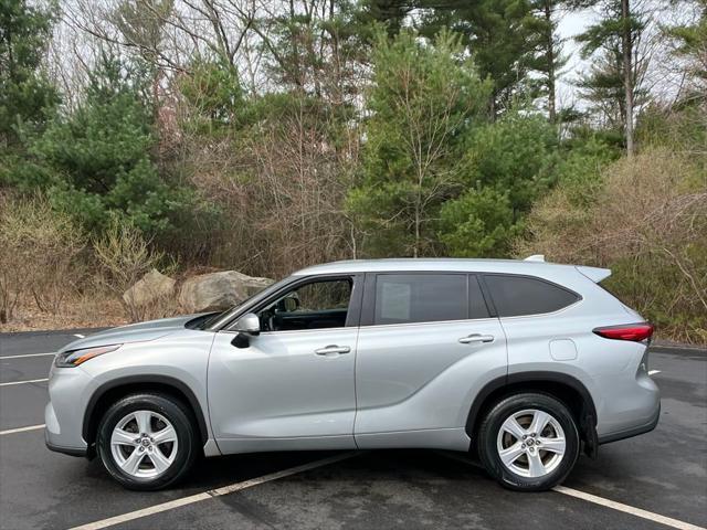 used 2021 Toyota Highlander car, priced at $30,987