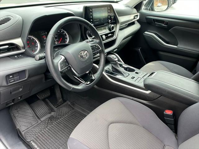 used 2021 Toyota Highlander car, priced at $30,987