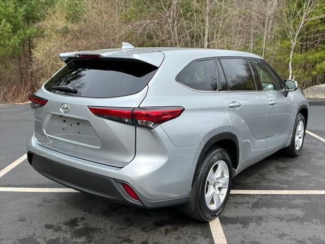 used 2021 Toyota Highlander car, priced at $30,987