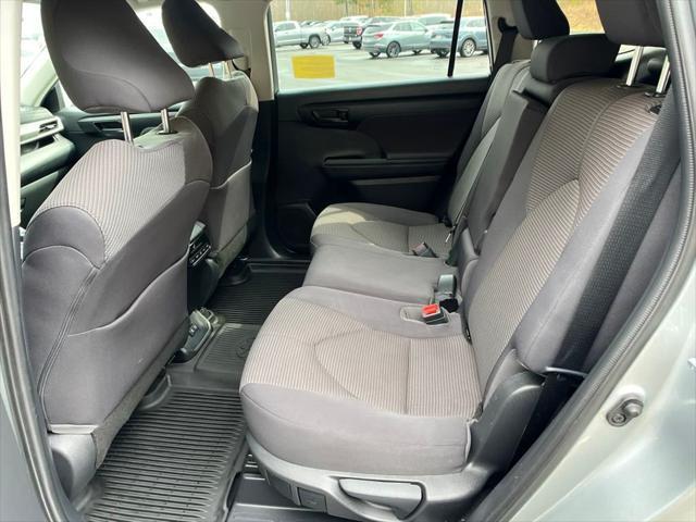 used 2021 Toyota Highlander car, priced at $30,987