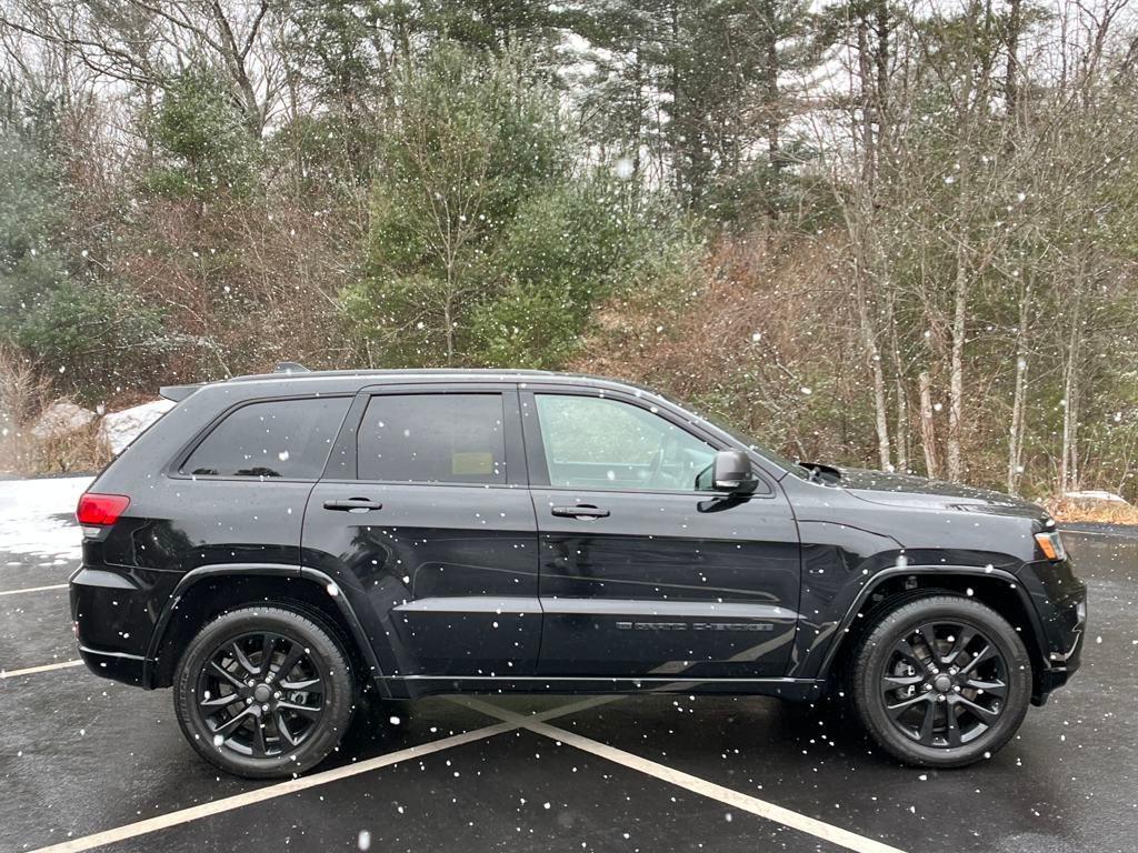 used 2021 Jeep Grand Cherokee car, priced at $30,171