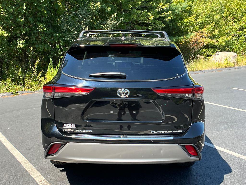 used 2023 Toyota Highlander car, priced at $39,475