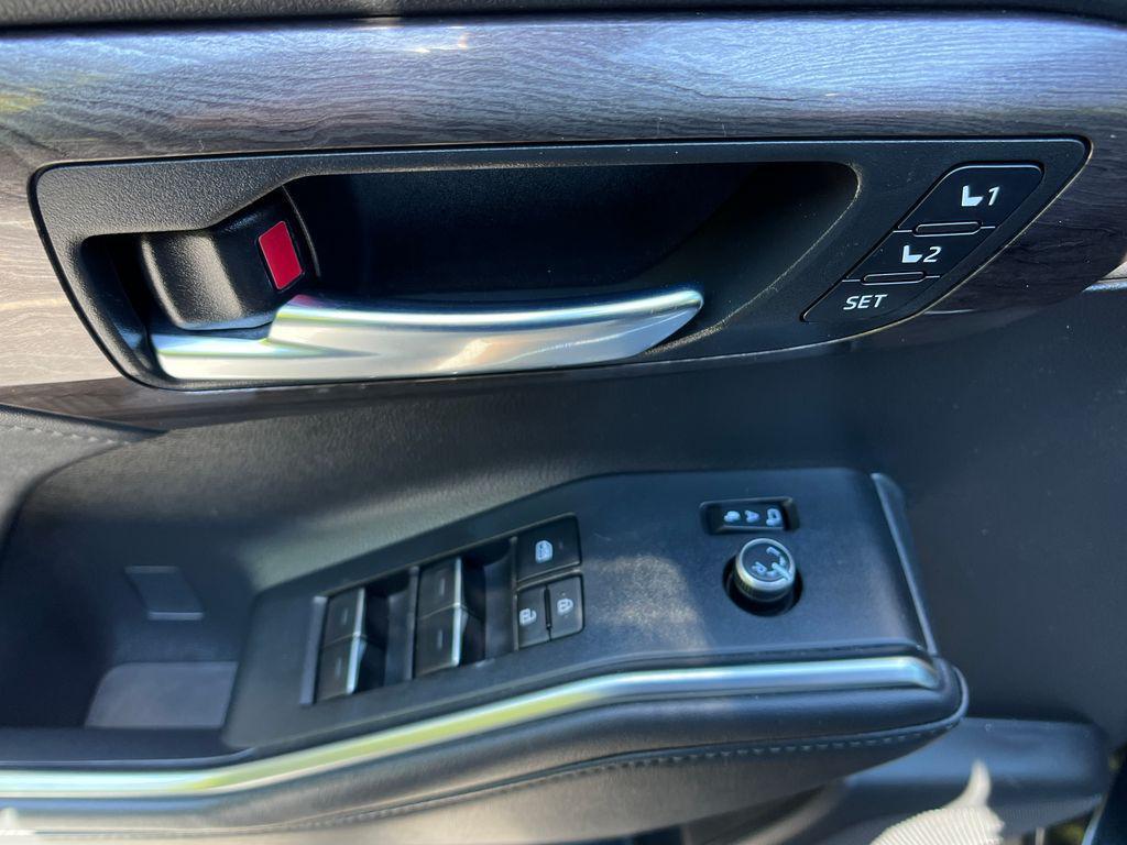 used 2023 Toyota Highlander car, priced at $39,475
