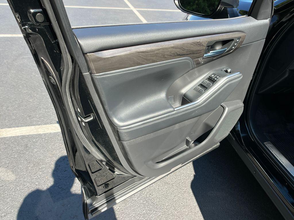 used 2023 Toyota Highlander car, priced at $39,475