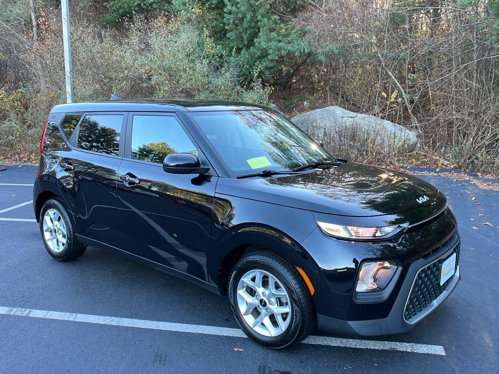 used 2022 Kia Soul car, priced at $14,878