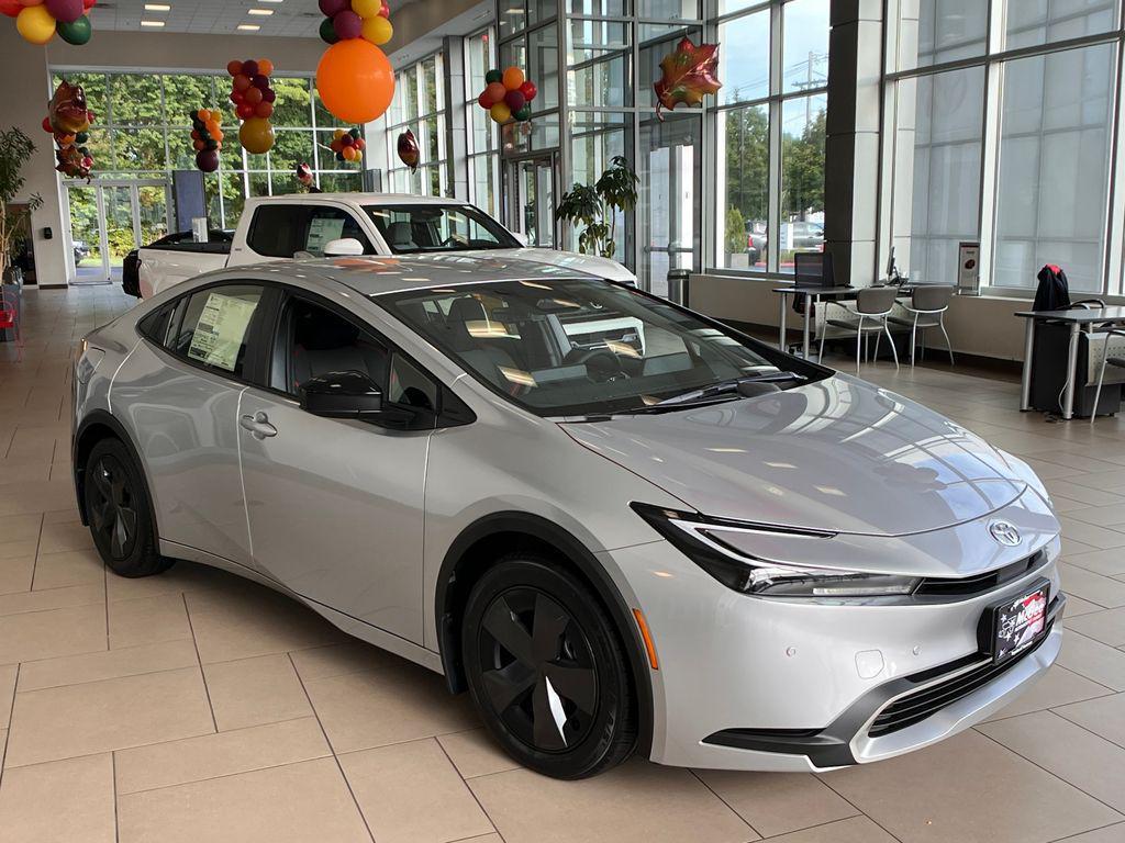 new 2025 Toyota Prius Plug-In Hybrid car, priced at $34,269