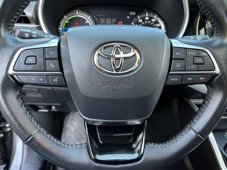 used 2021 Toyota Highlander Hybrid car, priced at $34,994