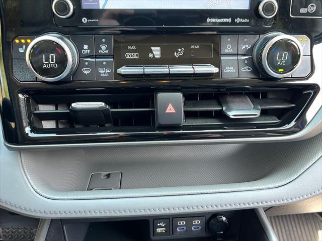 used 2022 Toyota Highlander car, priced at $41,152