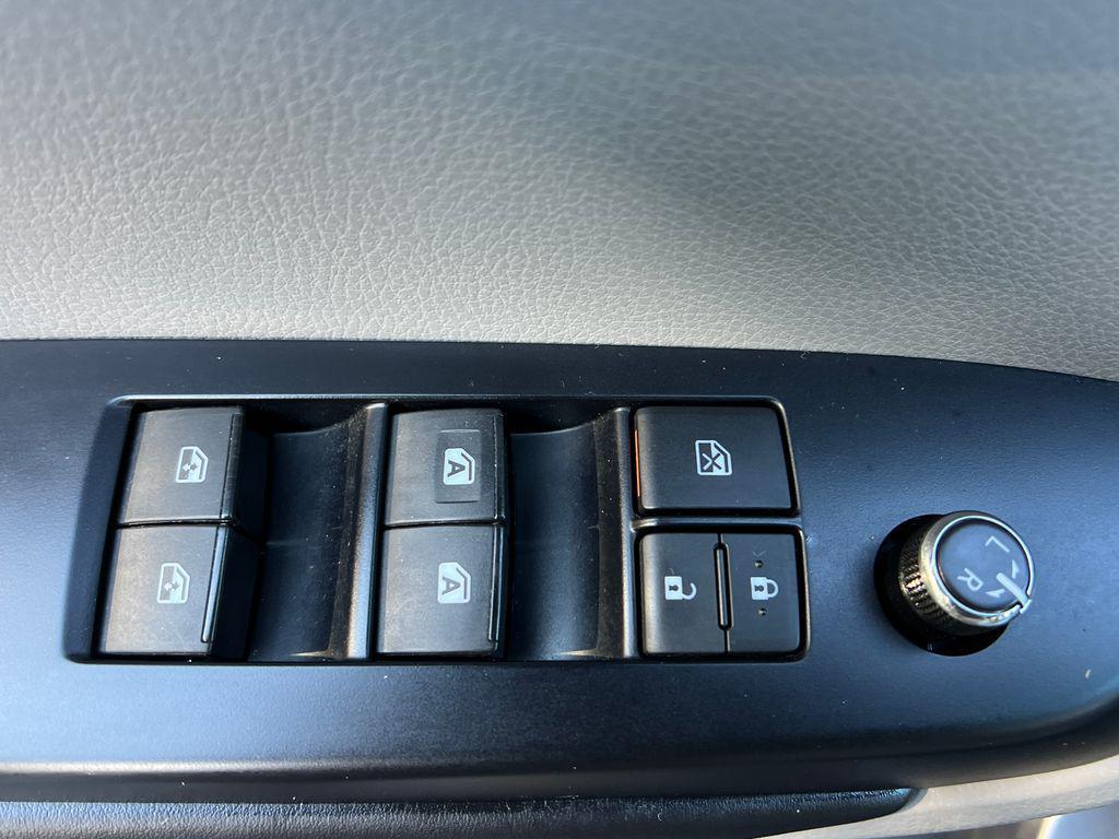 used 2019 Toyota Highlander car, priced at $26,709