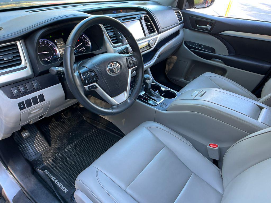 used 2019 Toyota Highlander car, priced at $26,709