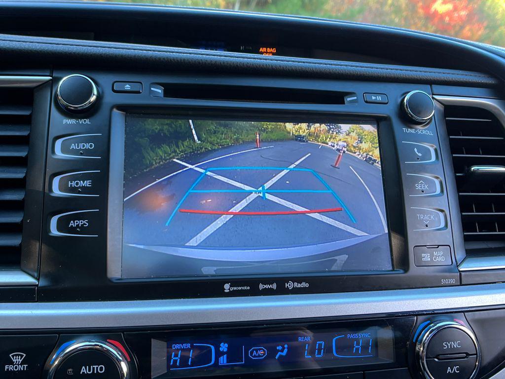 used 2019 Toyota Highlander car, priced at $26,709