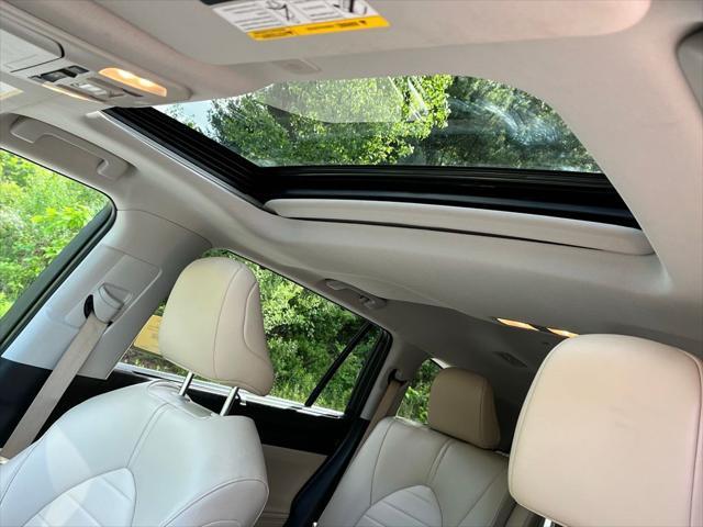 used 2023 Toyota Highlander car, priced at $39,308