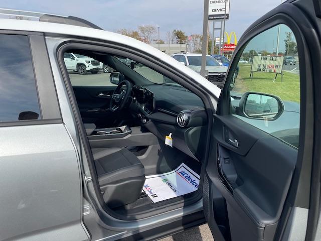 new 2025 Chevrolet Equinox car, priced at $33,725